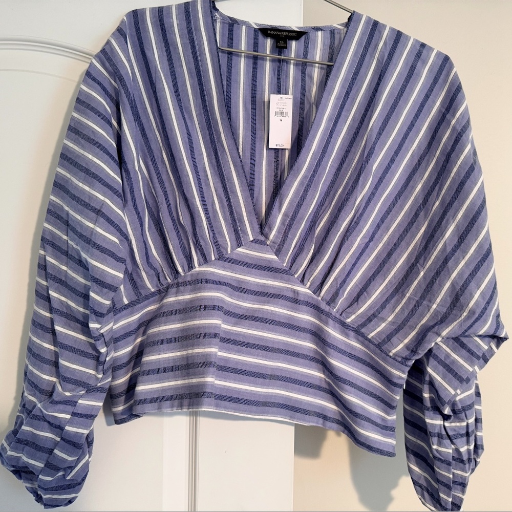 Banana Republic Top, NWT (Size 16)
